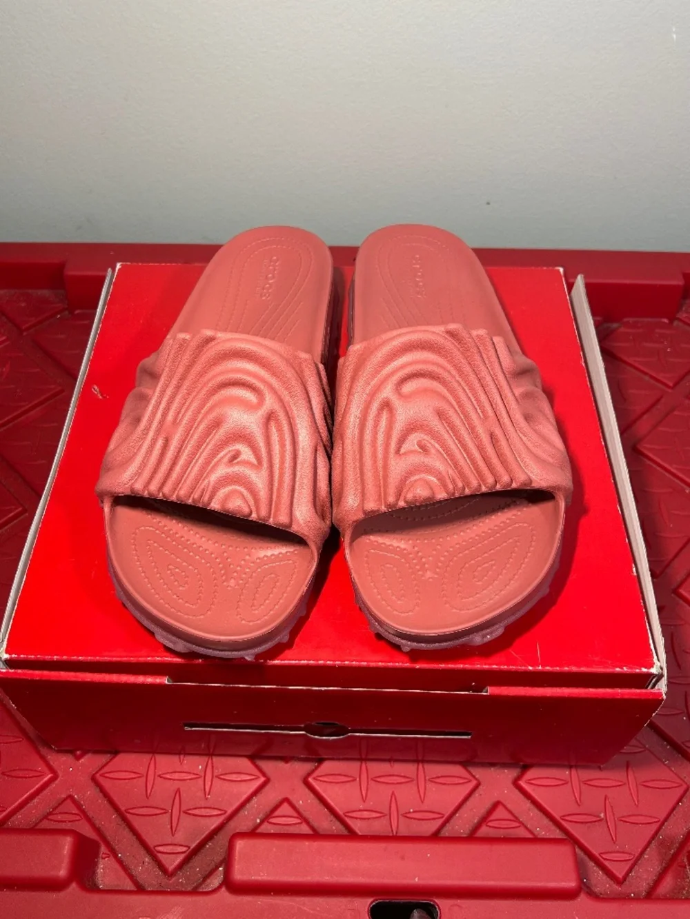 Salehe Bembury x Crocs The Pollex Slide Guppy Red Recovery Sandals - Size 10